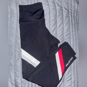 ONZIE x Peloton 7/8 Colorblock Leggings. Size Large. Like new